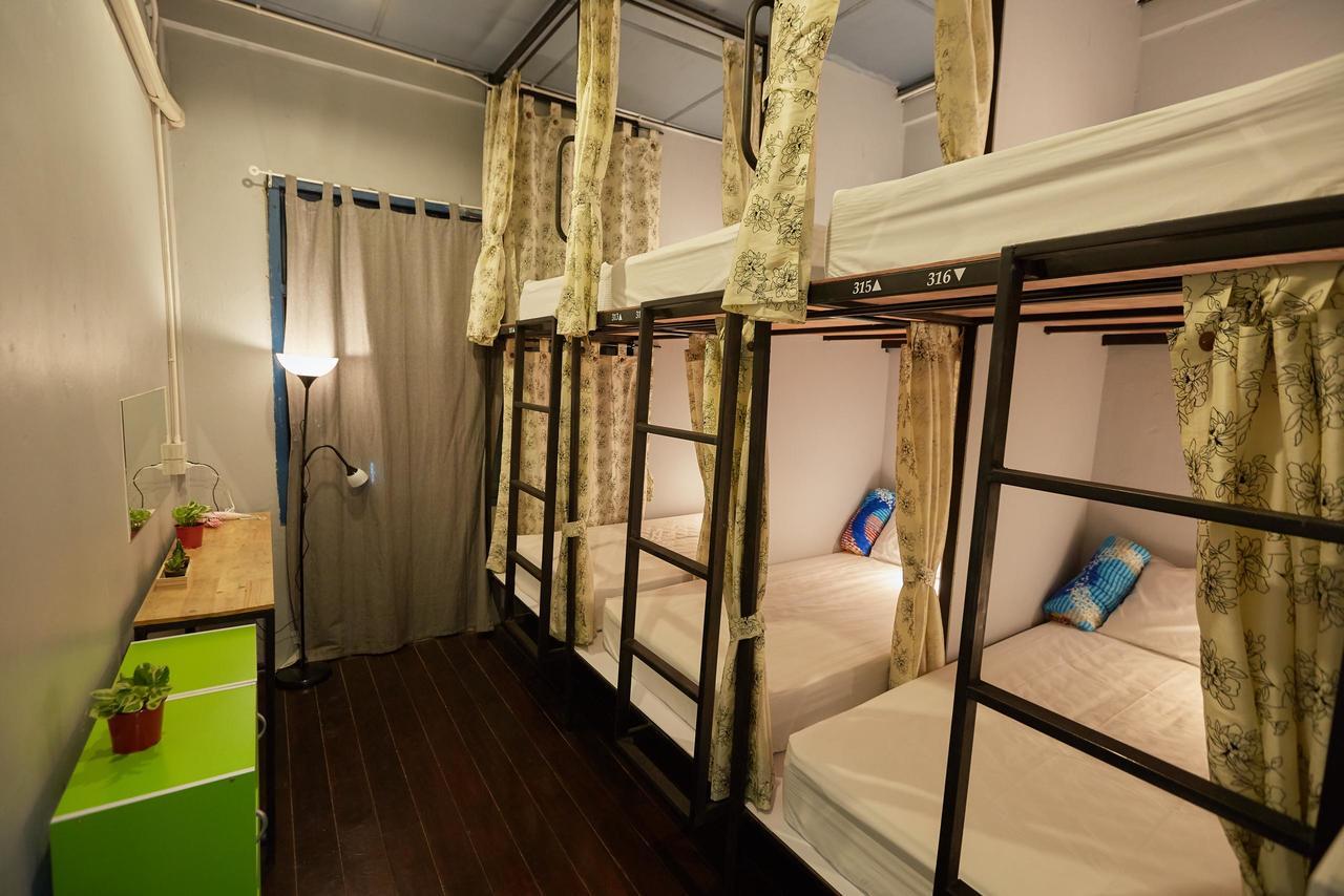 Meet Up Hostel Бангкок Екстер'єр фото